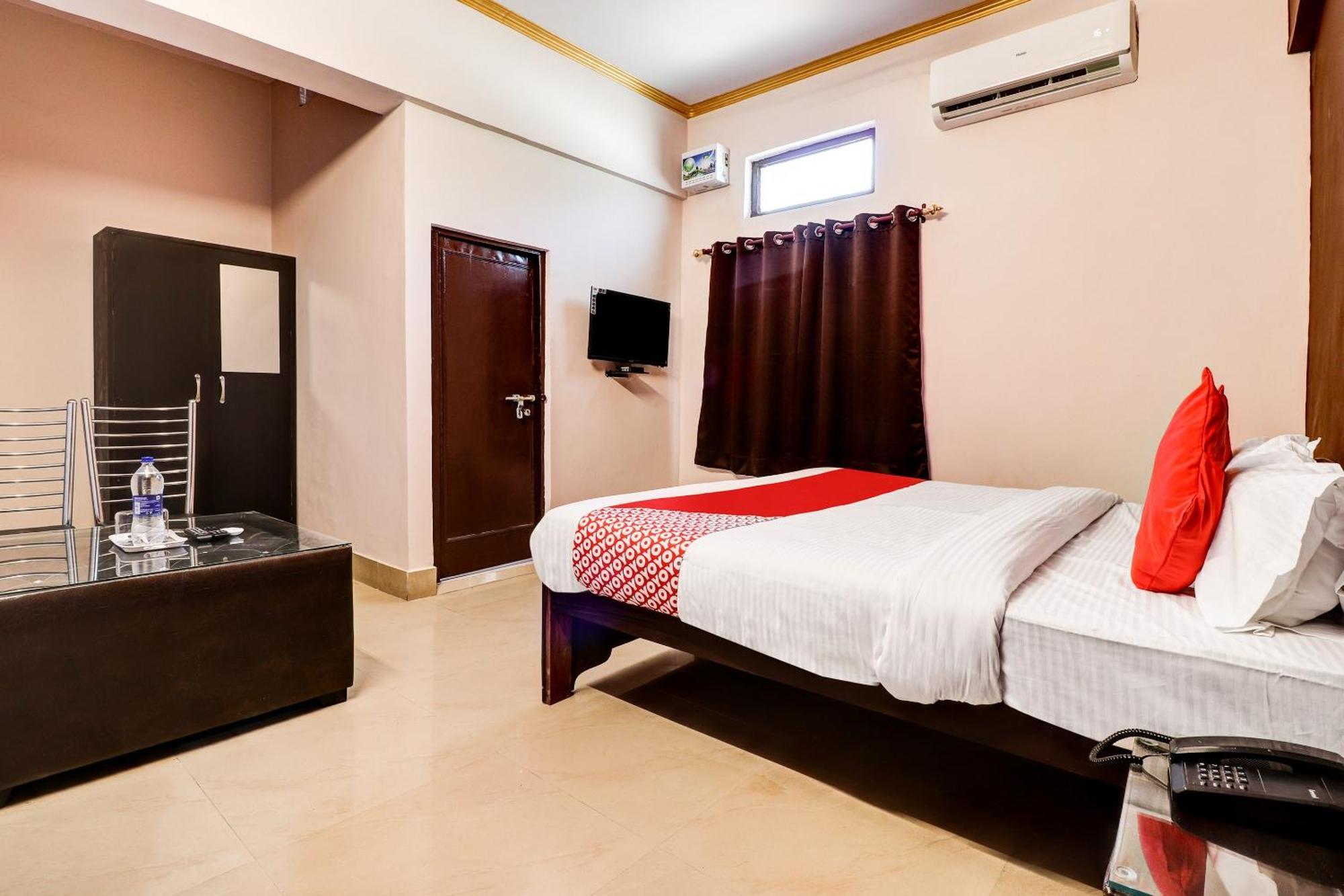 Hotel O Star City Hotel Ayodhya エクステリア 写真