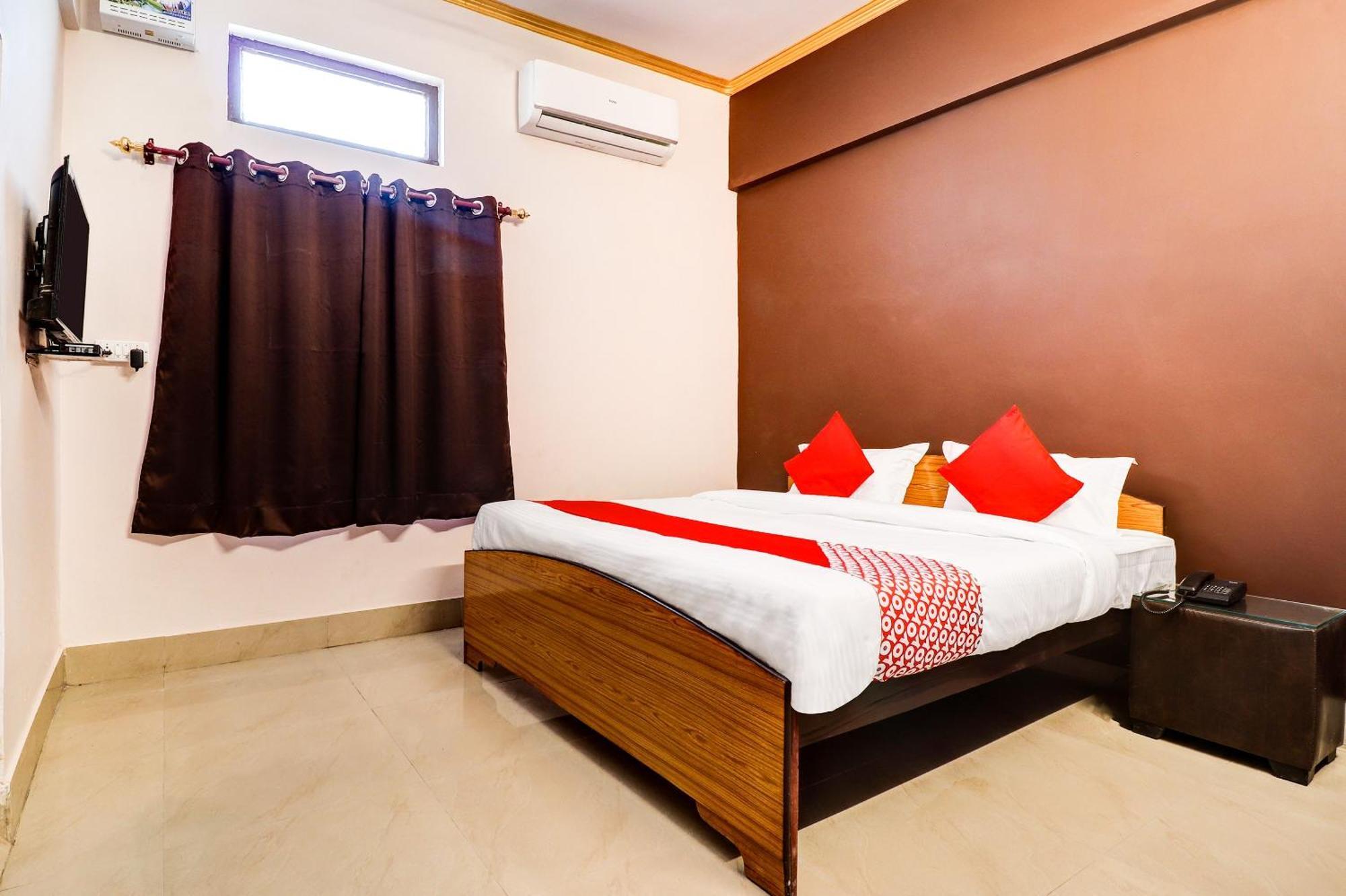 Hotel O Star City Hotel Ayodhya エクステリア 写真