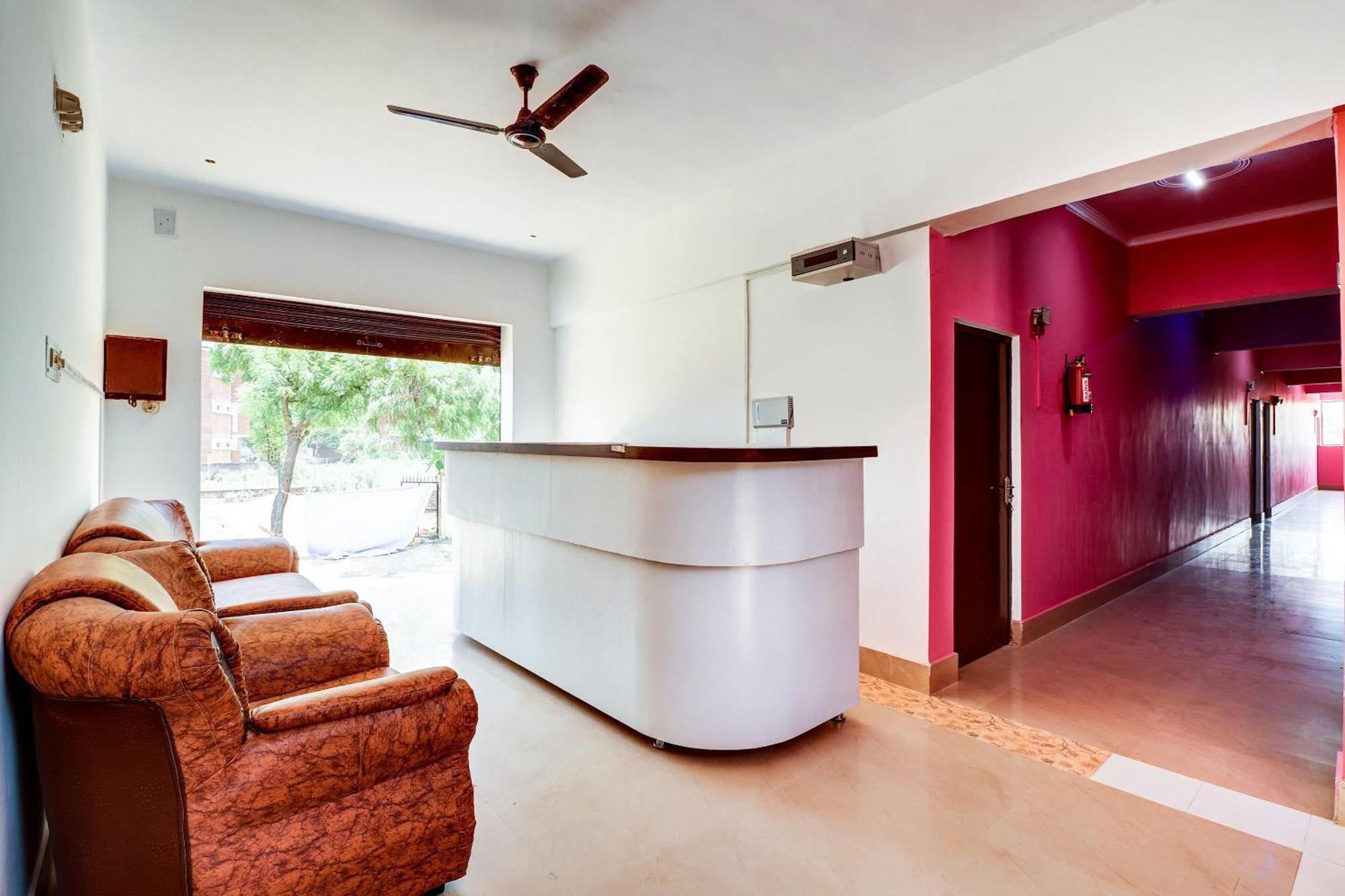 Hotel O Star City Hotel Ayodhya エクステリア 写真